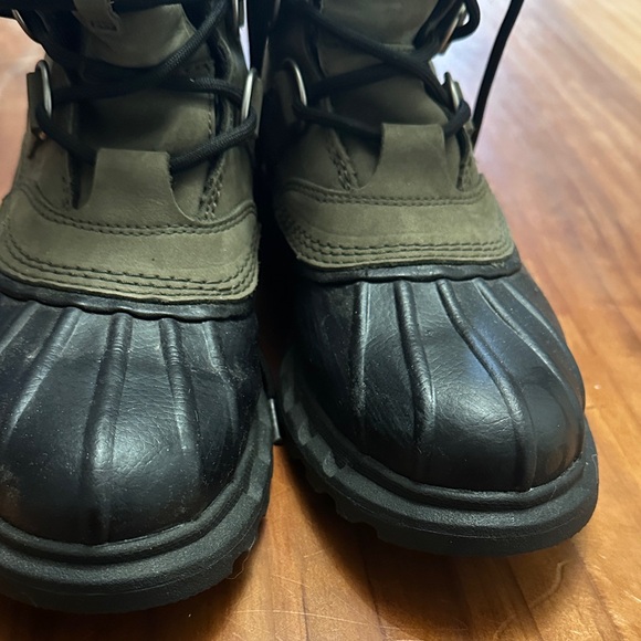 Sorel Olive and Black Lace-Up Boots - Picture 4 of 9